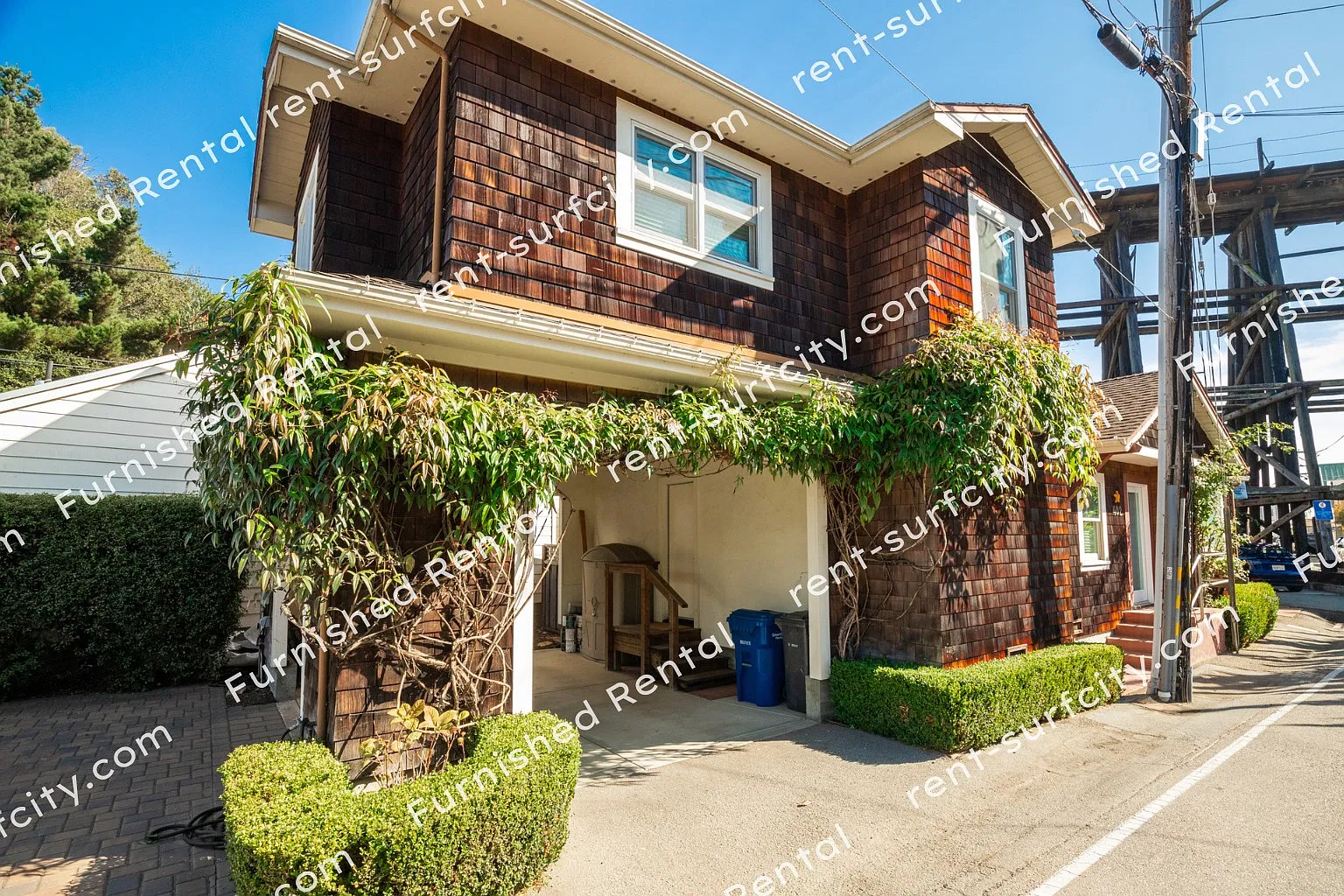 402 Riverview Ave — Photo 1