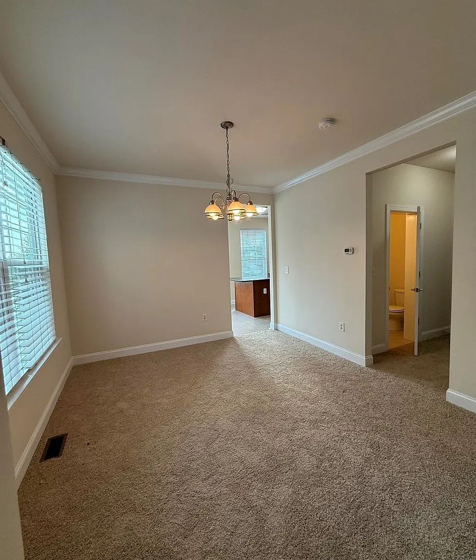 860 Main Street — Photo 4