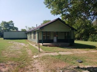 305 W Elm St, Maud, OK 74854