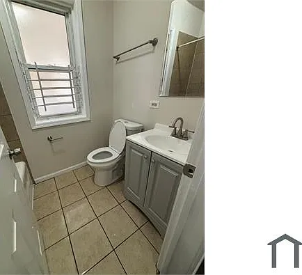 7543 S May St #1 — Photo 2