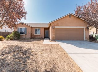 1186 Rosemary, Dinuba, CA 93618