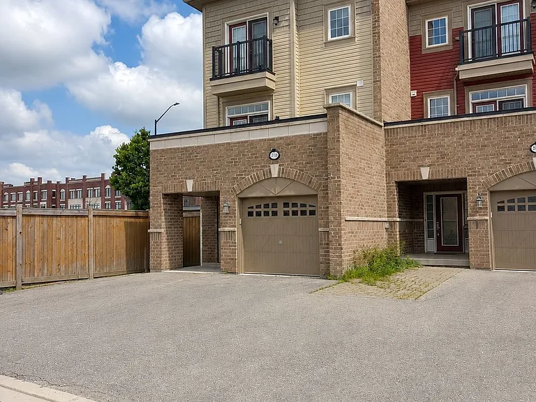 218 Dougall Ave — Photo 2
