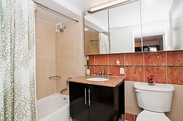 Rented by Keller Williams NYC | media 28