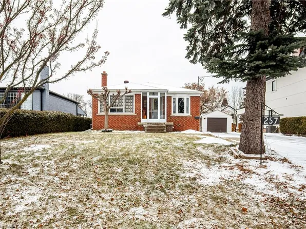 257 Woodale Ave, Oakville, ON L6K 2N3