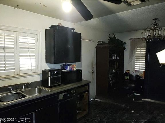 2nd image of 421 Miller Ave