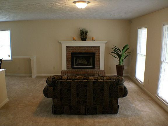 4th image of 2480 Waterford Park Dr