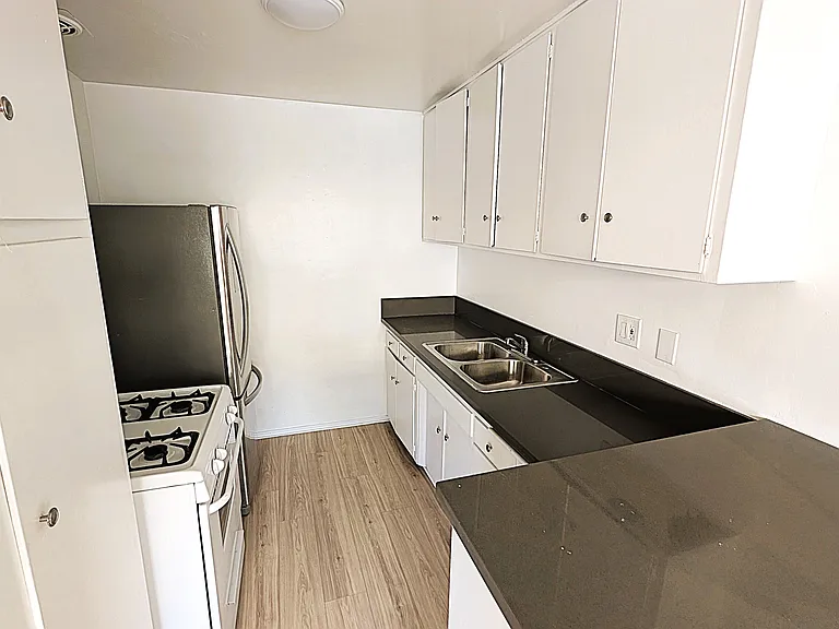 6658 Wilkinson Ave #5 — Photo 5
