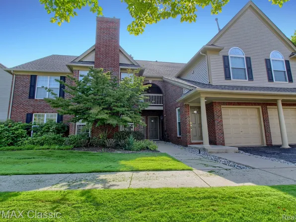 28322 Carlton Way Dr, Novi, MI 48377