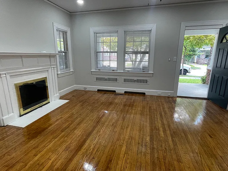 406 S Harding St #A — Photo 5