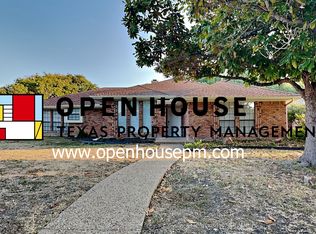 2557 Honeysuckle Dr, Richardson, TX 75082