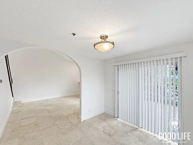 20961 Marin — Photo 8