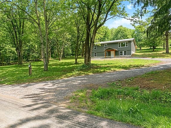 4th image of 270 Shortcut Rd