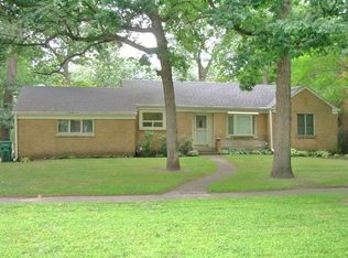 8544 Elmwood St, Munster, IN 46321
