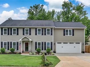 3305 Briarbend Dr, Greensboro, NC 27410