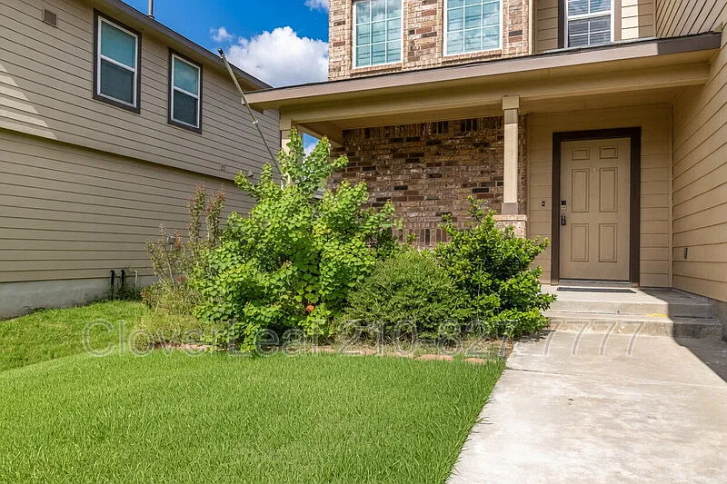 3 bed, 2.5 bath, 2240 sqft, $1,750 — Photo 4