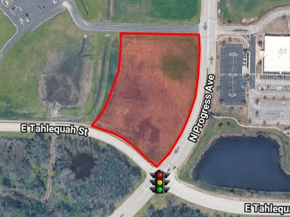 N Progress Ave #C, Siloam Springs, AR 72761