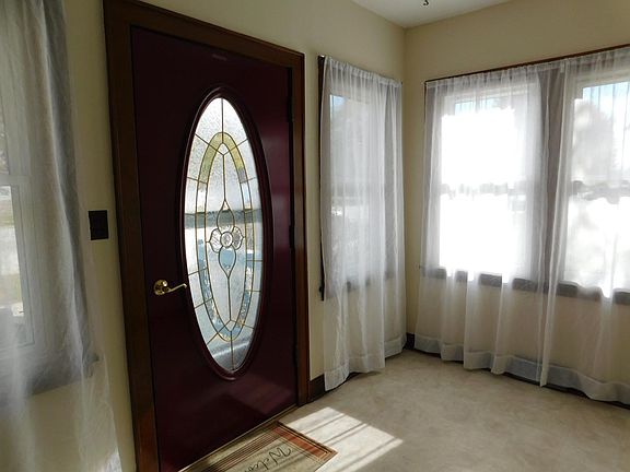2nd image of 1016 Granite St