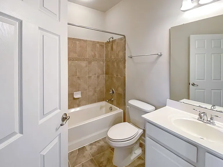 9706 Braidwood Ter — Photo 24
