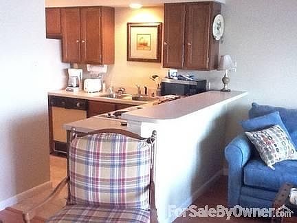 5th image of 400 Farr Shores Dr
