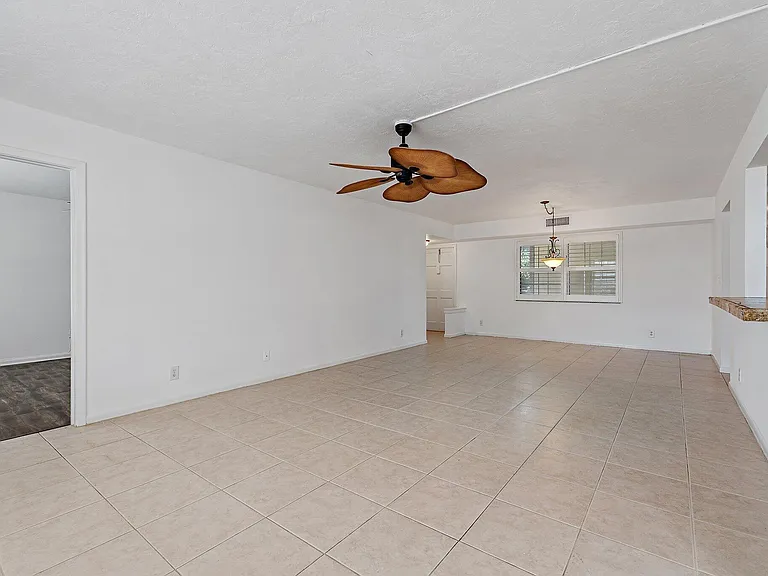 5570 Tamberlane Cir #131 — Photo 8
