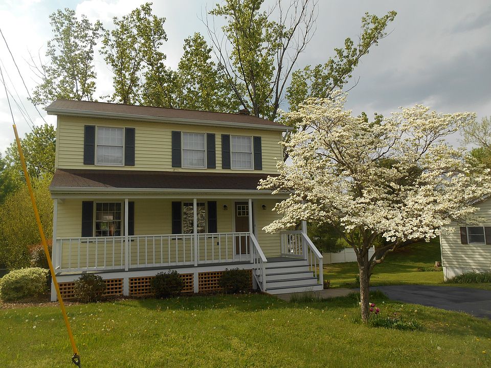 1st image of 110 Twinbrook Cir