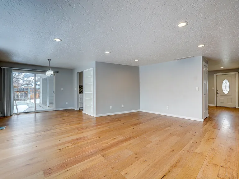 8290 W Amherst Dr — Photo 22