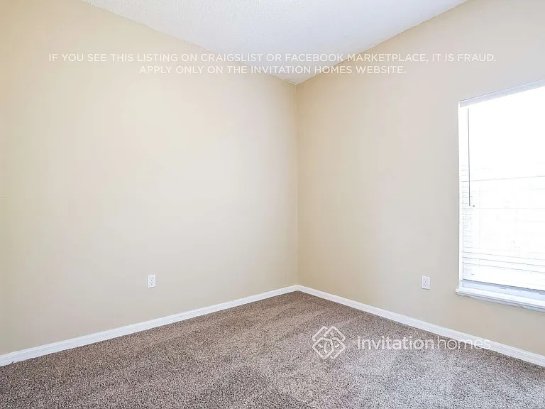 371 Pebble Ct — Photo 13