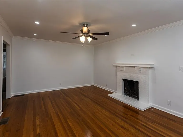 1311 Roxboro Dr — Photo 6