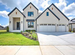6707 SW Ambient St, Bentonville, AR 72713