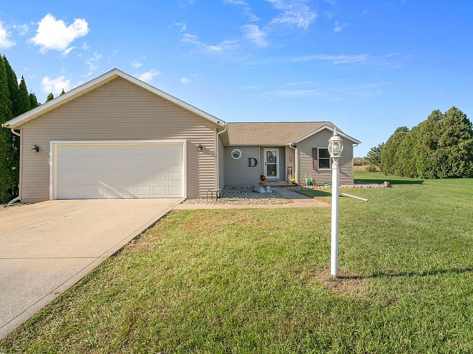 1st image of 18151 Dundee Ct