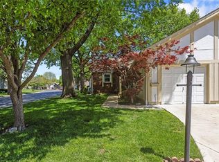 7270 Mastin St, Merriam, KS 66203