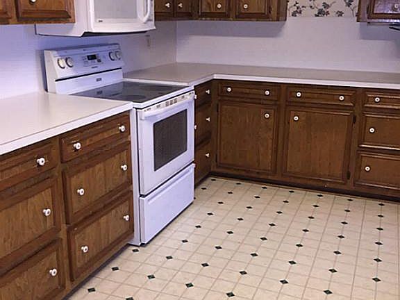 4th image of 3707 Trailwood Dr