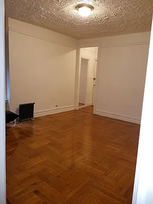 Rented by Urban Real Estate Property Group Inc | media 7