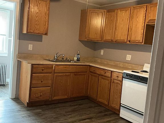 2nd image of 135 W Ridge St
