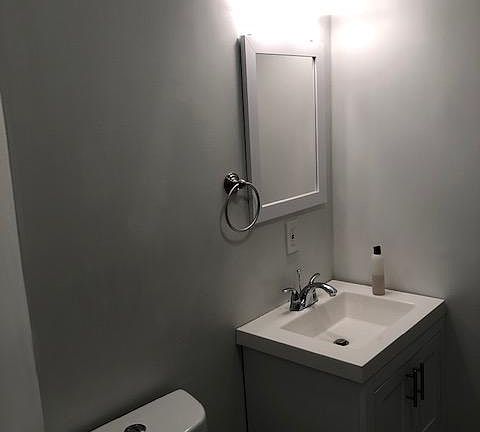 4th image of 2351 N 19th St Floor 2
