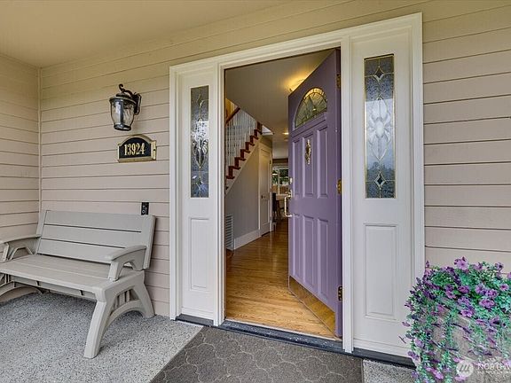 3rd image of 13924 67th Avenue SE