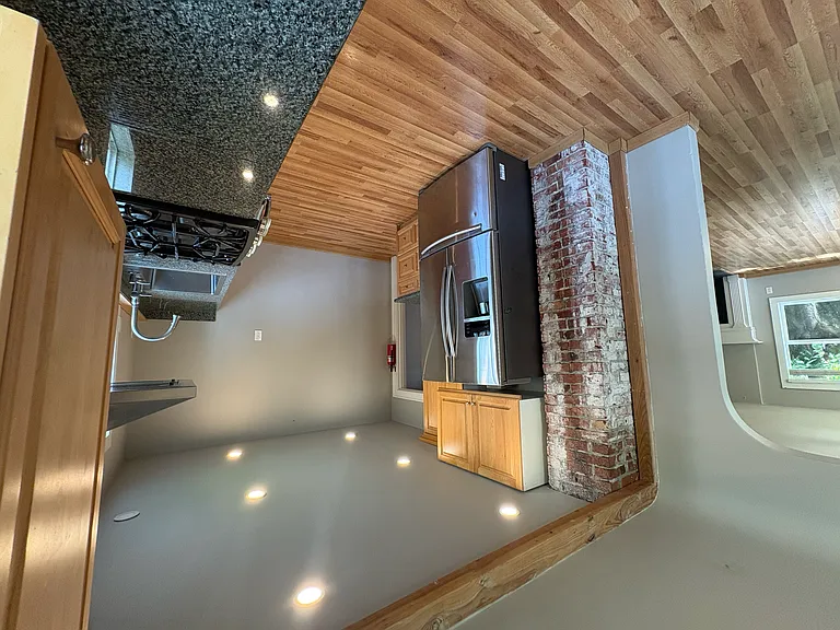 335 N Baker St — Photo 22