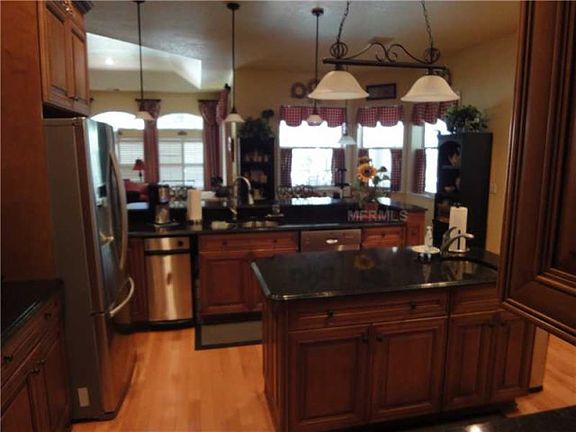 2nd image of 816 Citrus Wood Ln