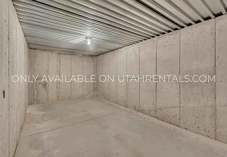 279 E Ailee Ln — Photo 19