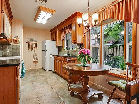 4th image of 1404 Hearthstone Ln