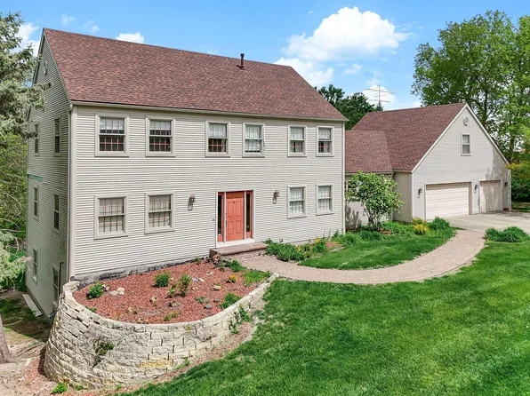 5667 Arrasmith Trl, Ames, IA 50010