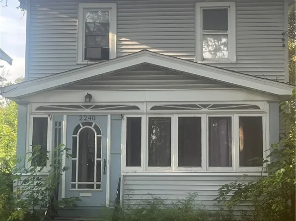 2240 Willow Ave, Niagara Falls, NY 14305