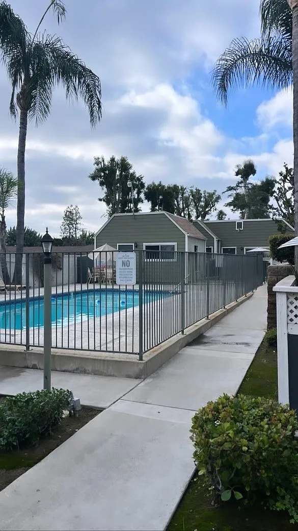 Villa Woods Apartments — Photo 2