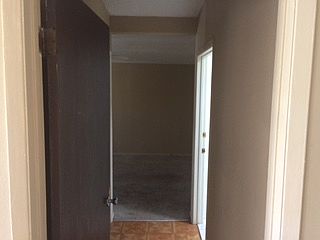 4th image of 10320 Kenworthy St