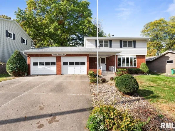 2706 Ridgewood Ave, Davenport, IA 52803