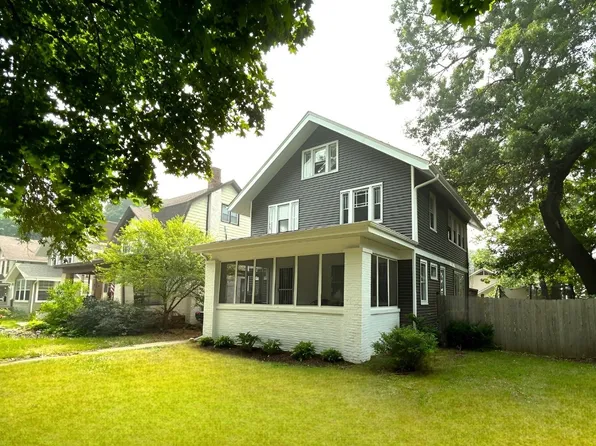 1421 Camp Ave, Rockford, IL 61103