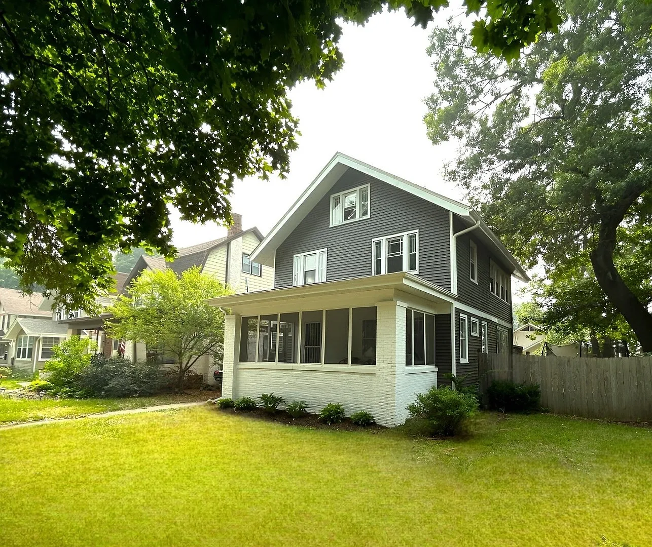 1421 Camp Ave photo 1
