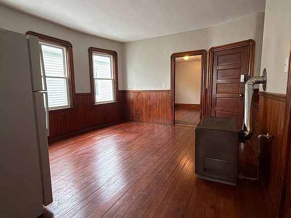 5th image of 46 Princeton St #3E
