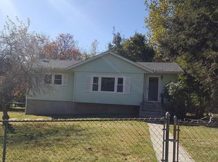 4 Seacord Ln, Washingtonville, NY 10992