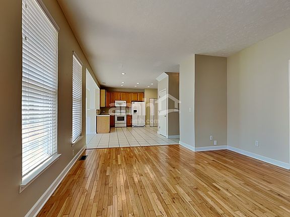 5th image of 251 Indian Pointe Dr